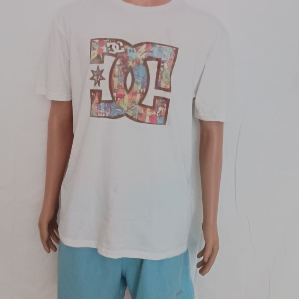 I'm selling t shirts really nice shirts